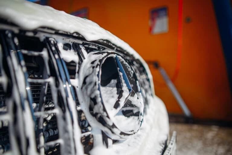 CARFUNKEL_Autowaschanlage_Raubling_SB_Waesche_Closeup