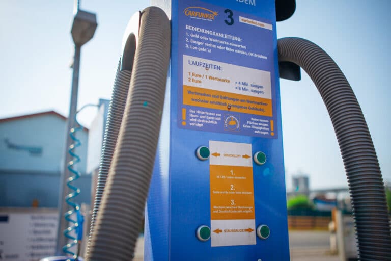 CARFUNKEL_Autowaschanlage_Raubling_SB_Waesche_Staubsaugerplaetze