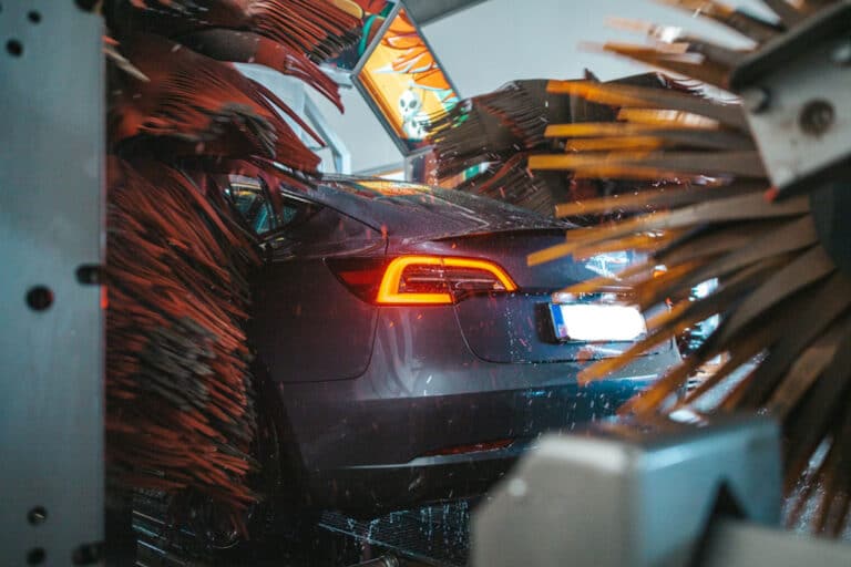 CARFUNKEL_Autowaschanlage_Textile_Waschstrasse_Landshut_Waschportal_Indoor