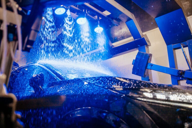 CARFUNKEL_Autowaschanlage_Waschstrasse_Dingolfing_Indoor